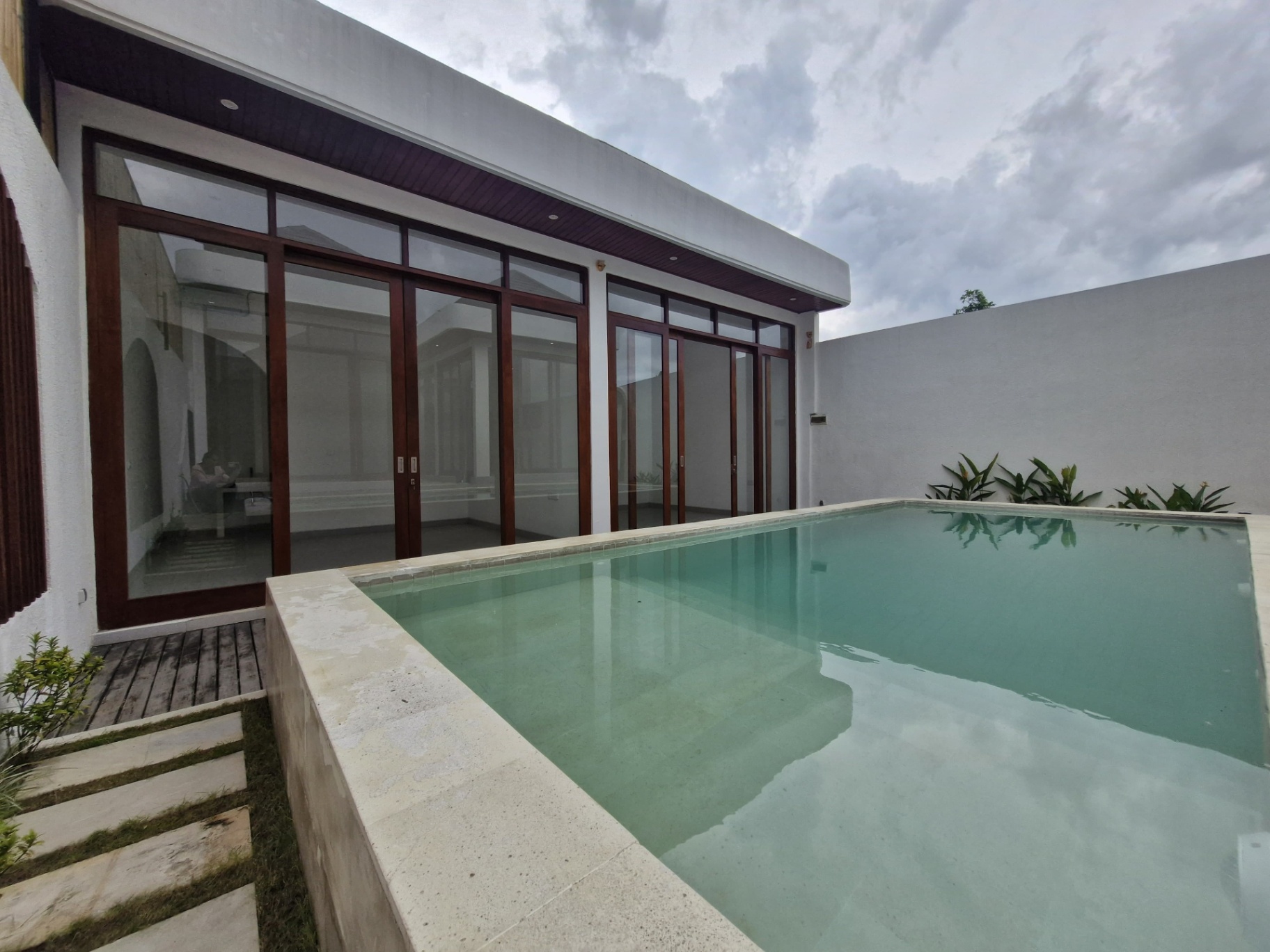 Villa image 1