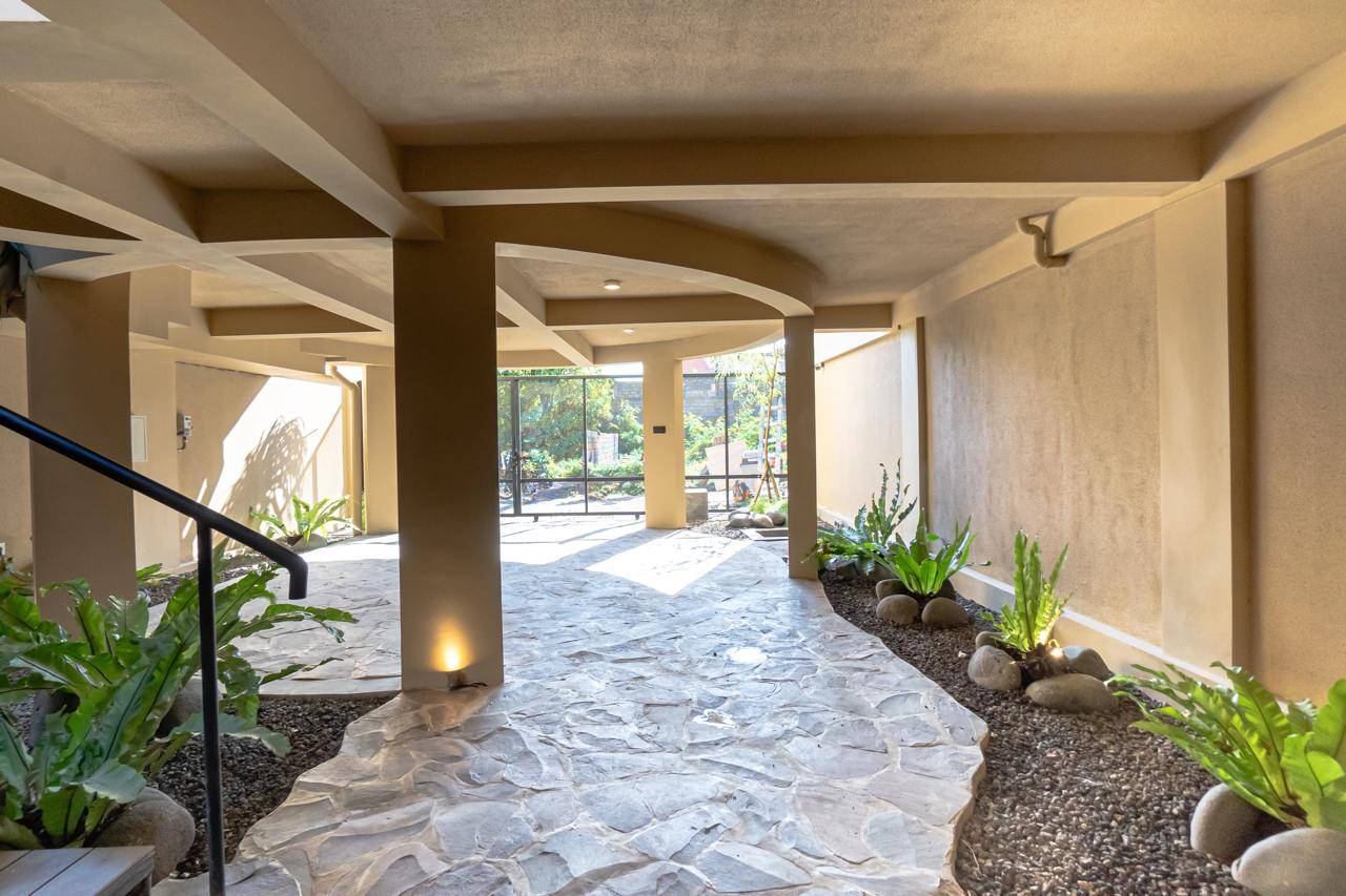 Villa image 1