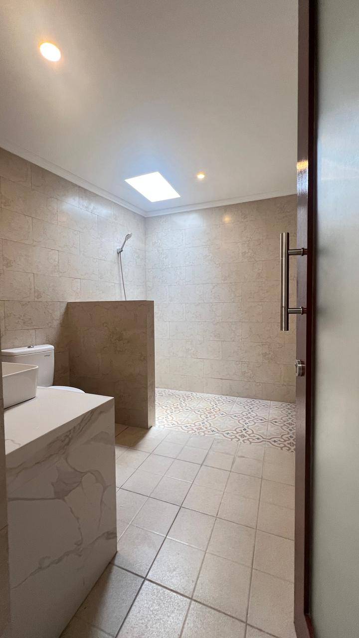 Villa image 2