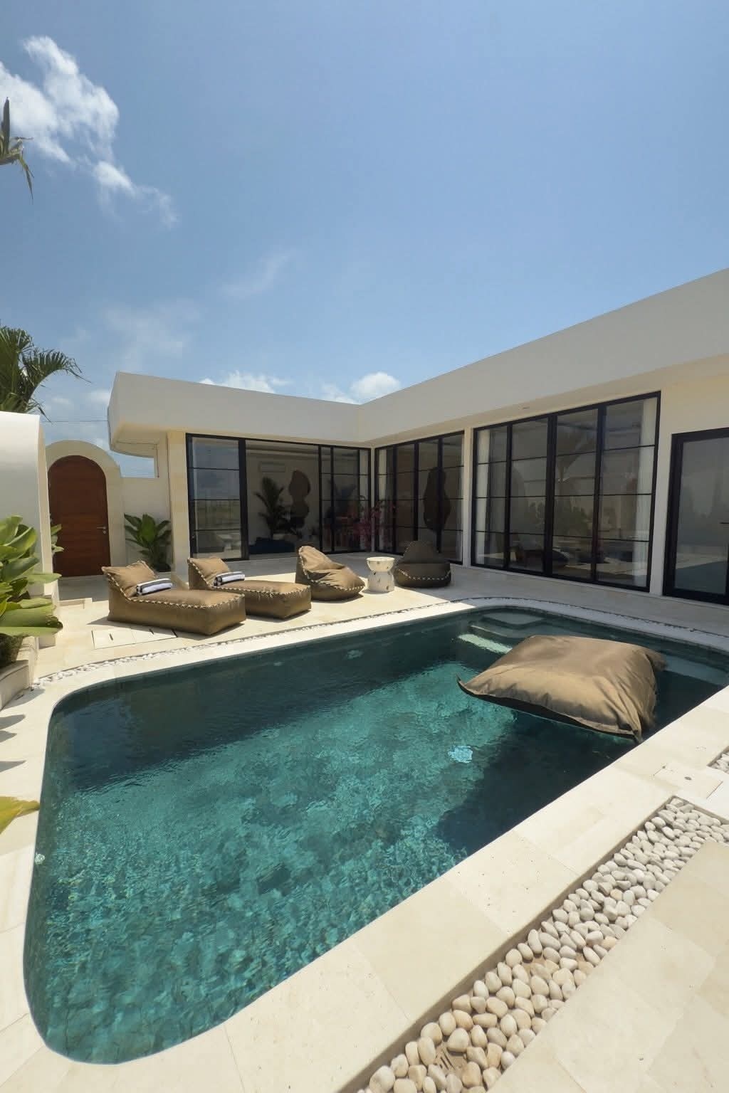 Villa image 1