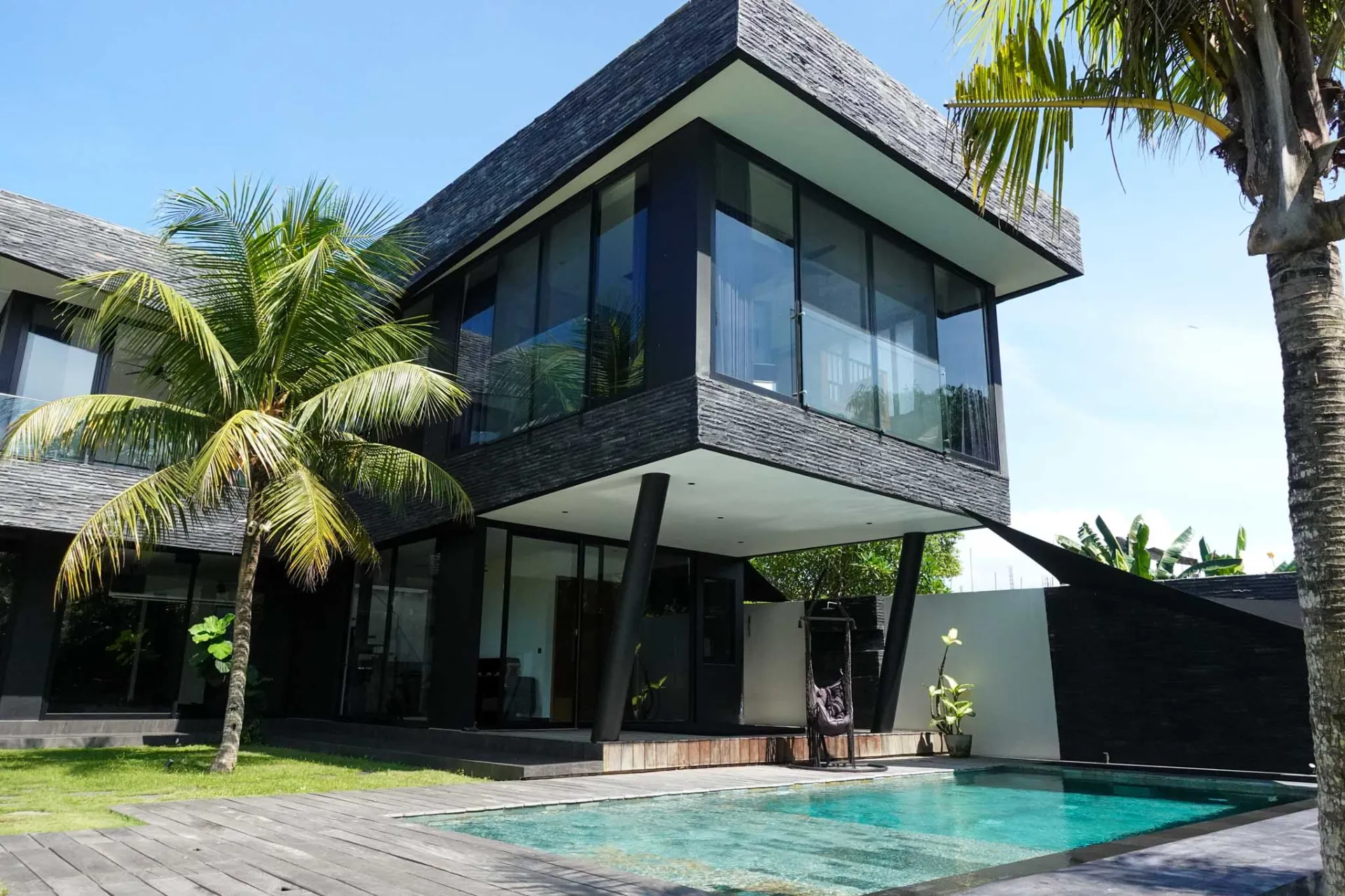 3-Bedroom Villa with Sauna and Lush Green Surroundings in Cemagi (B-CE04)