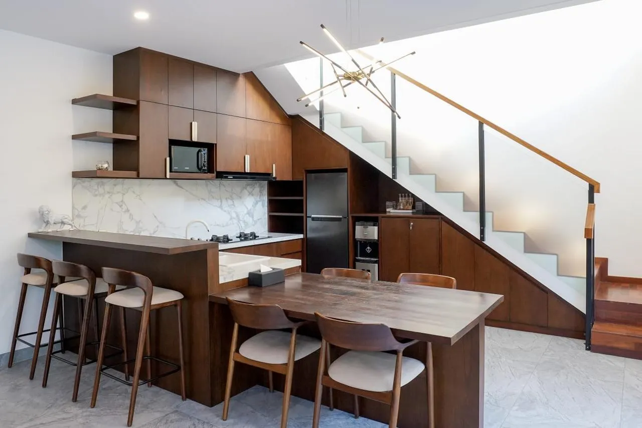 2-Bedroom Villa with Jacuzzi and Modern Tropical Design in Pererenan (R-PR23) in Pererenan - Image 5