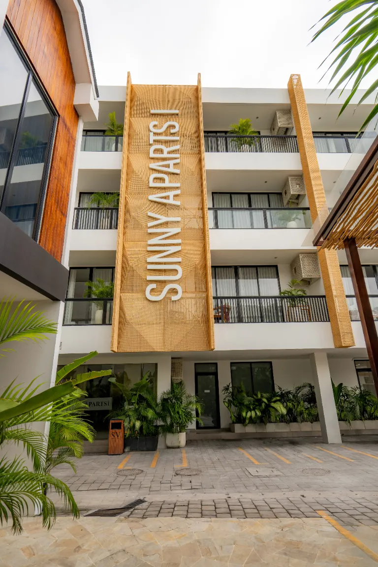 Sunny Bloom Natural - Pristine 1BR Canggu Suite | Pool & Work Hub in Canggu - Image 4
