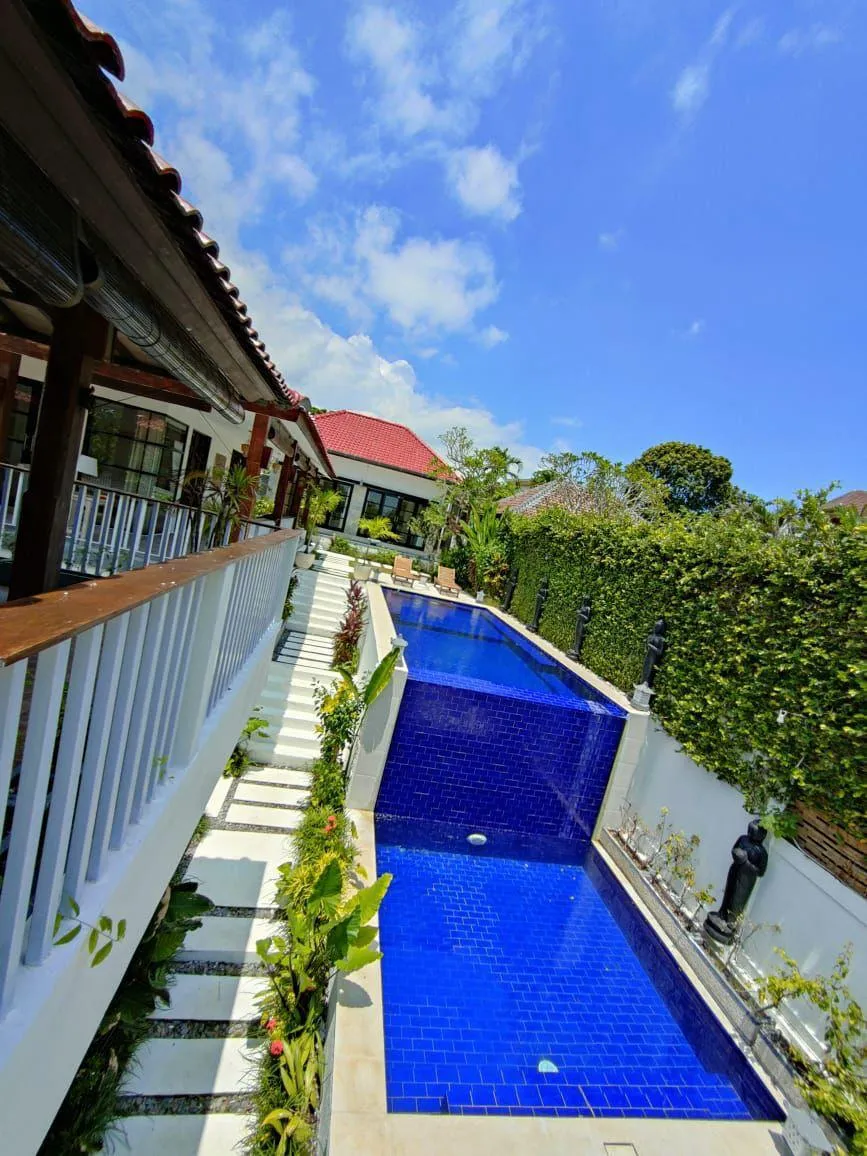 AVAILABLE FOR LEASE 3 BEDROOMS LUXURY VILLA IN PERERENAN  in Pererenan - Image 2