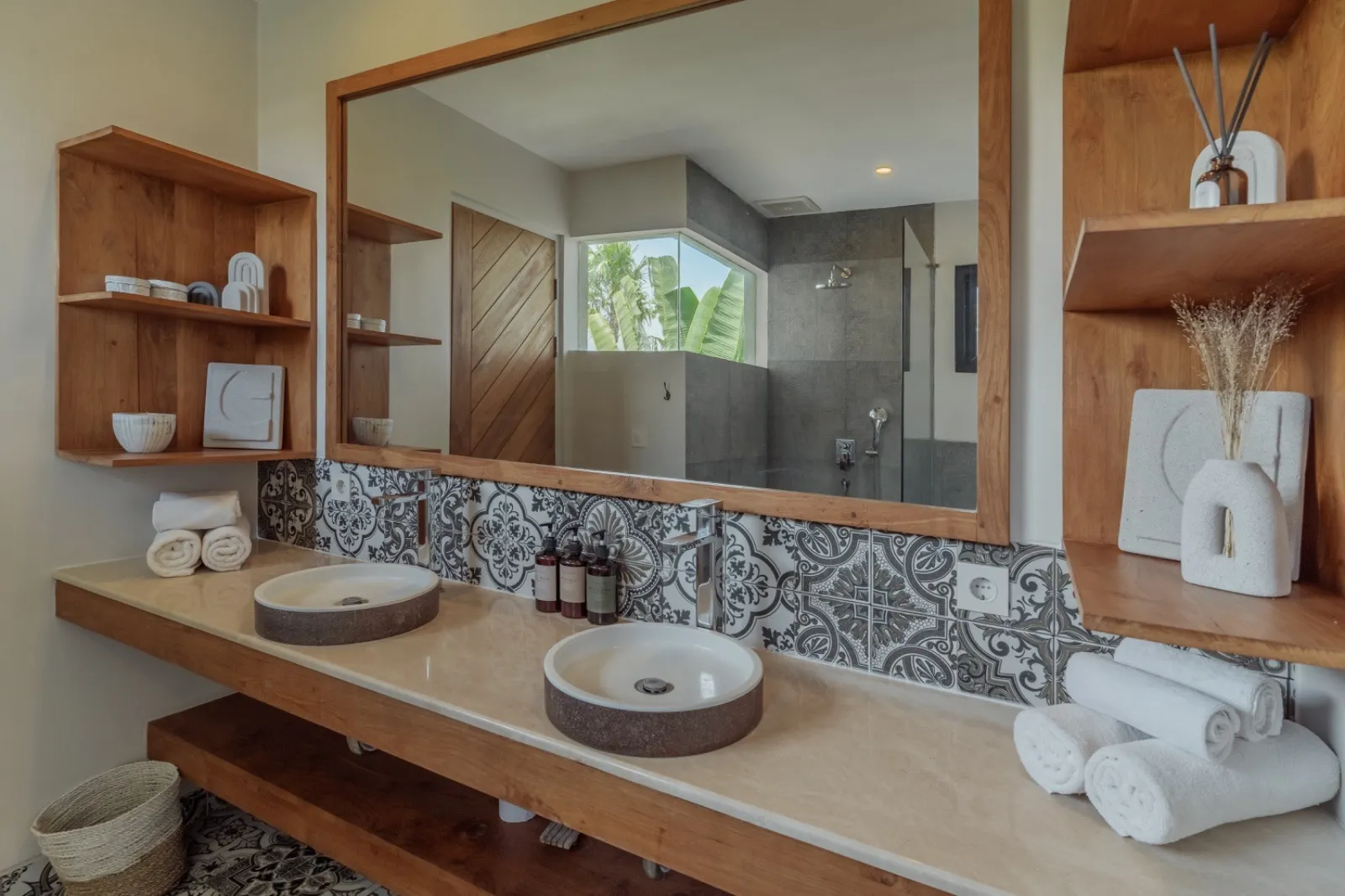 Villa For Rent 4 Bed In Berawa,Tibubeneng Bali EK-3828 in Canggu - Image 2