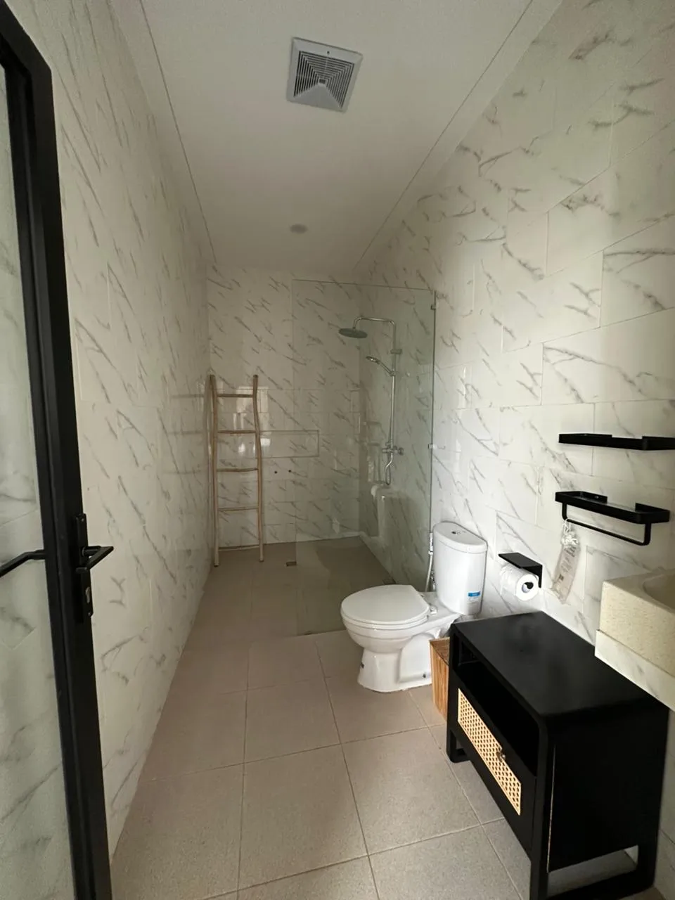 AN 017- FOR RENT VILLA MODERN MINIMALISH BLONGKEKER PURI GADING  in Uluwatu - Image 4