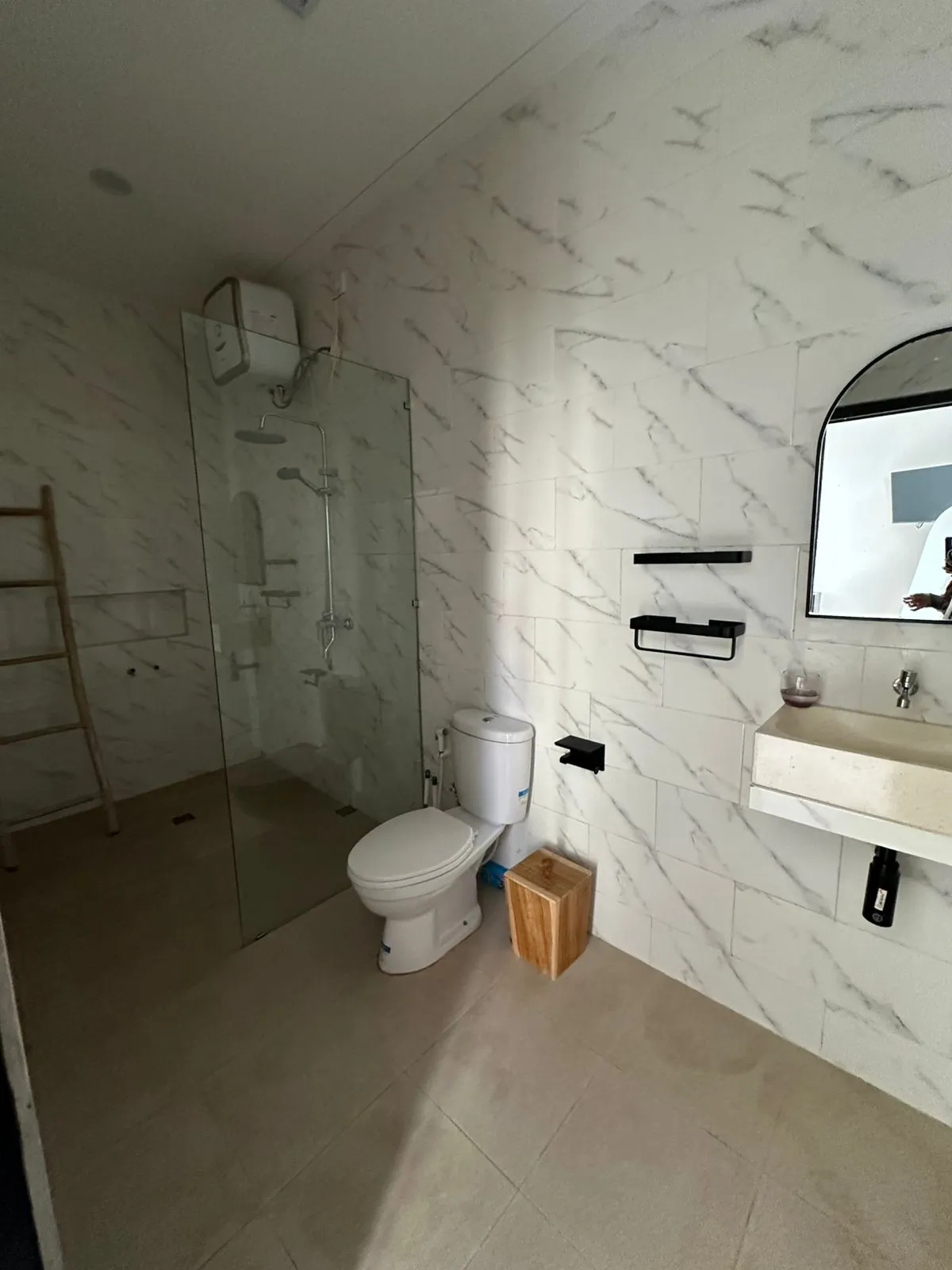 AN 017- FOR RENT VILLA MODERN MINIMALISH BLONGKEKER PURI GADING  in Uluwatu - Image 2