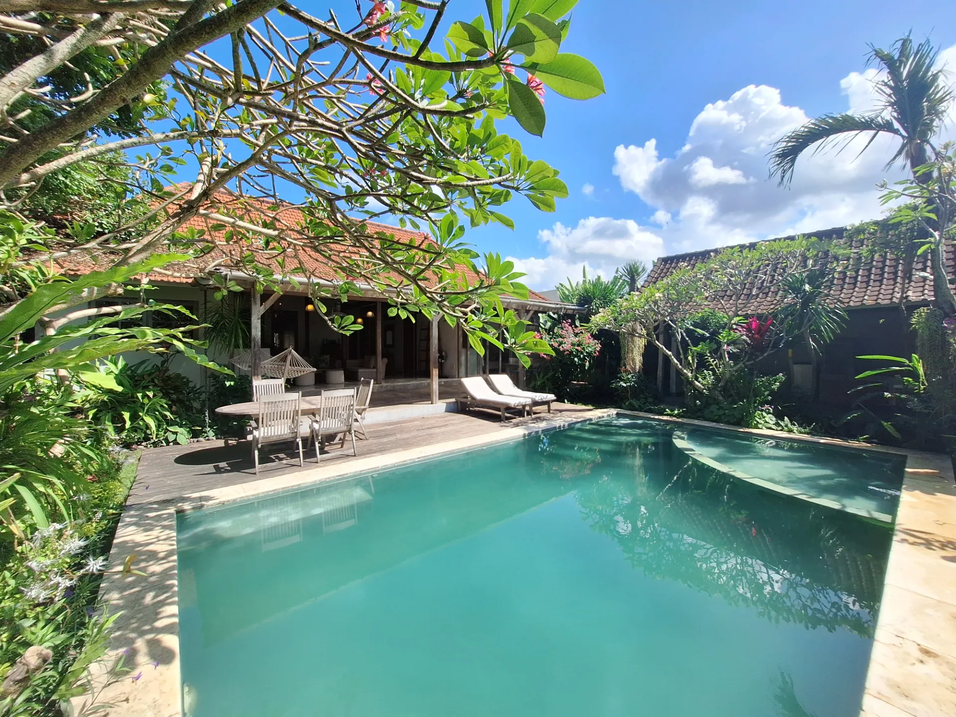 5BR VILLA FOR RENT AT KEROBOKAN - BALI 