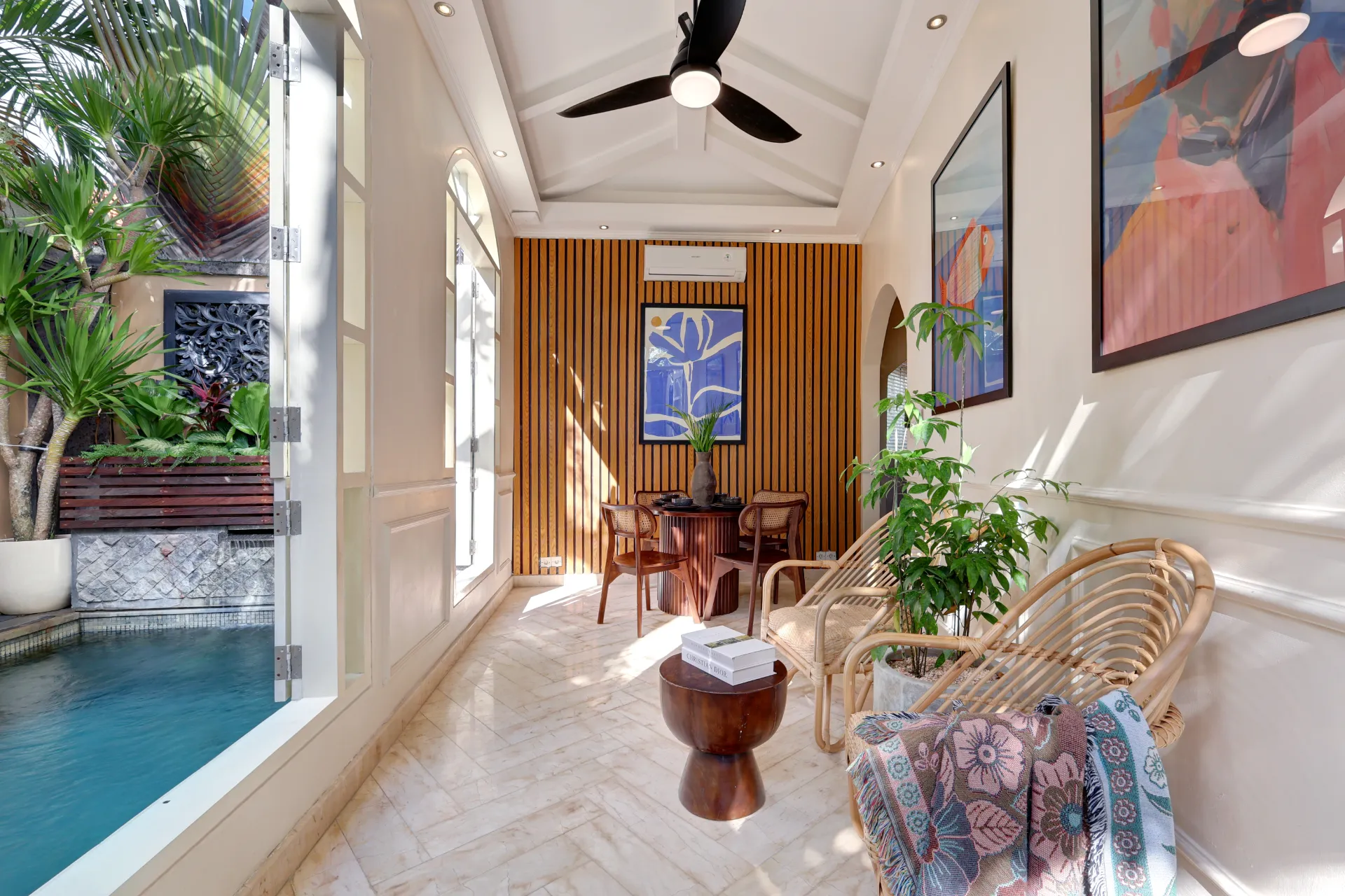 1BR VILLA CENTRAL CANGGU w/ office, full kitchen & staff in Canggu - Image 1