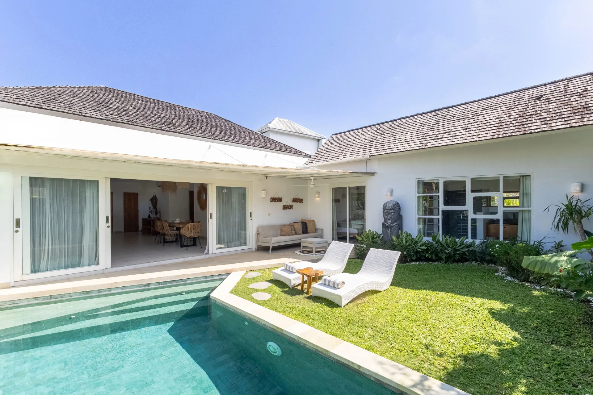 Villa Mylandro - Berawa Vibes | Stylish 3BR Villa with Private Pool