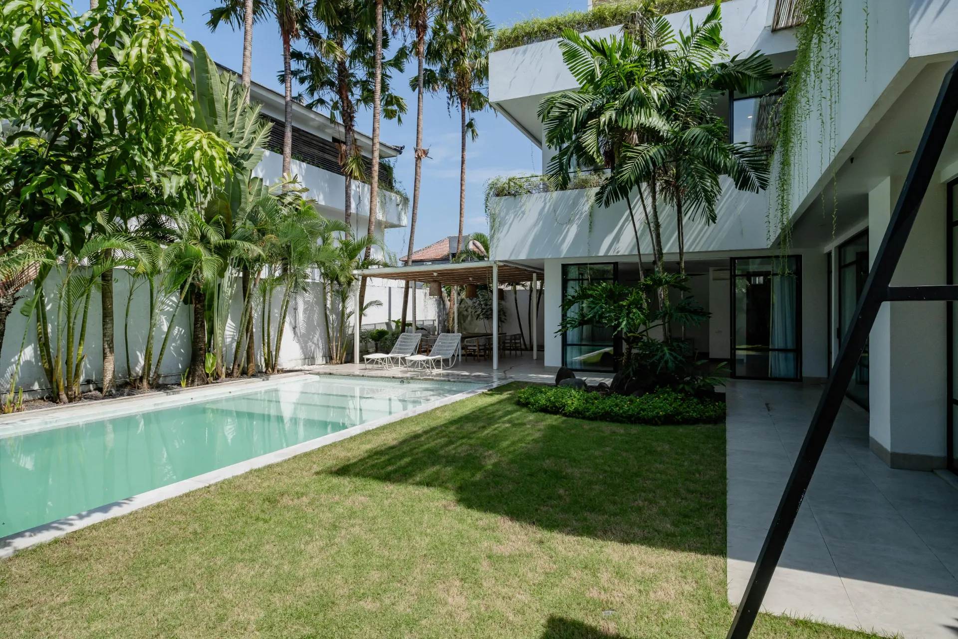 🏝️ Live the Ultimate Canggu Life | Spacious 3BR Villa with 5 Beds + Private Stu