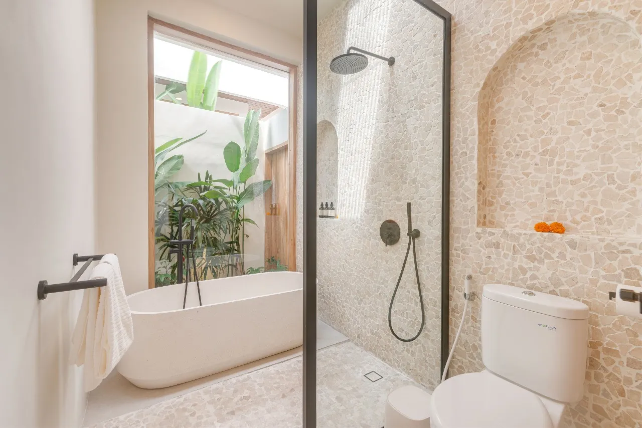 3 BR CHARMING VILLA IN TUMBAK BAYUH - PETS NOT ALLOWED in Pererenan - Image 5