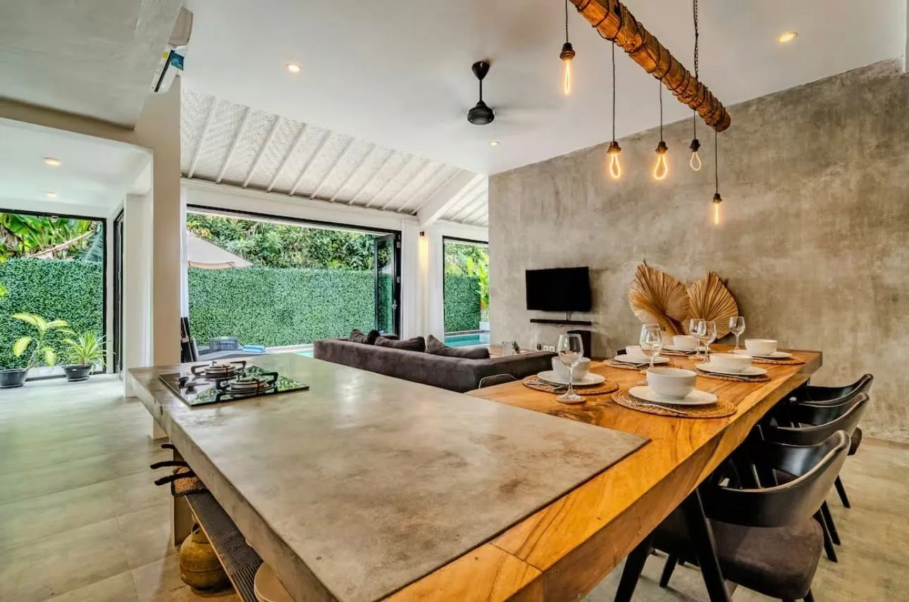 3 BR CHARMING VILLA IN PADANG LINJONG CANGGU AREA in Canggu - Image 5