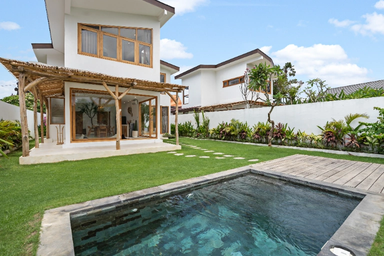 Gigi Sun - Canggu 3BR Poolside Garden Villa | 9mins to Beach in Canggu - Image 2