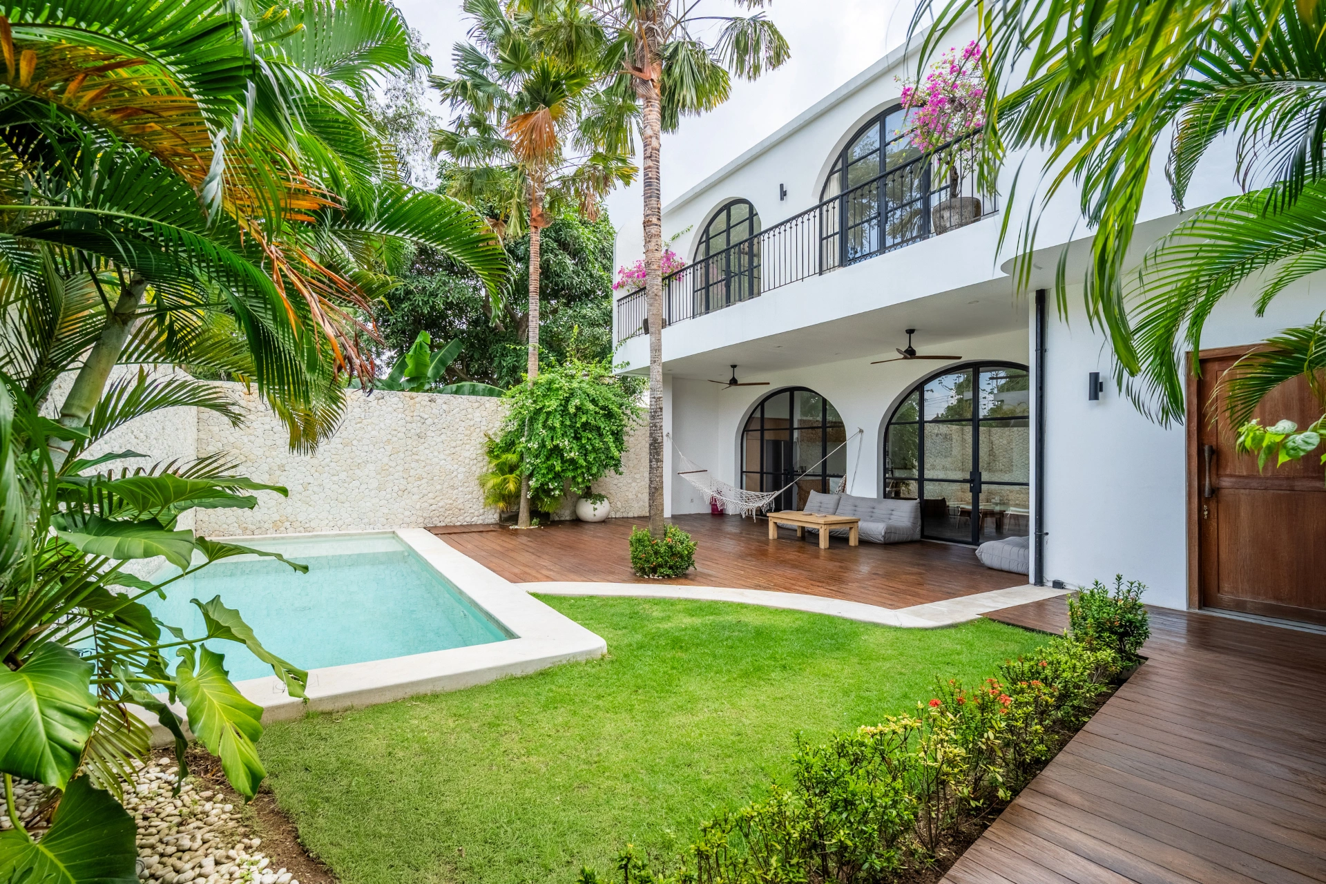 BIANCA - Luxe 4BR Canggu | Pool, Near Berawa Beach