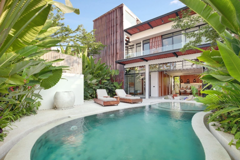 Aquamarine Villa I Canggu 3BR Sunken lounge/Central of Canggu/Rooftop available! in Canggu - Image 2