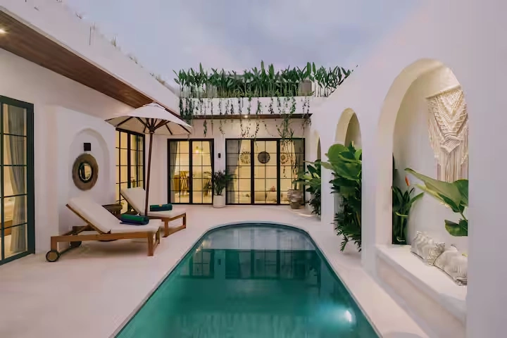 2 BR VILLA IN KAYU TULANG CANGGU