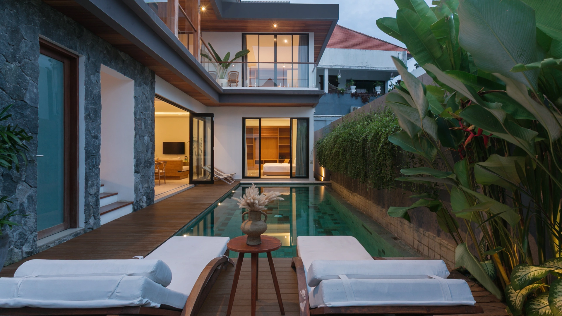 Yoki - Canggu Luxe 4BR Villa | Pool, Gym & Paddy View