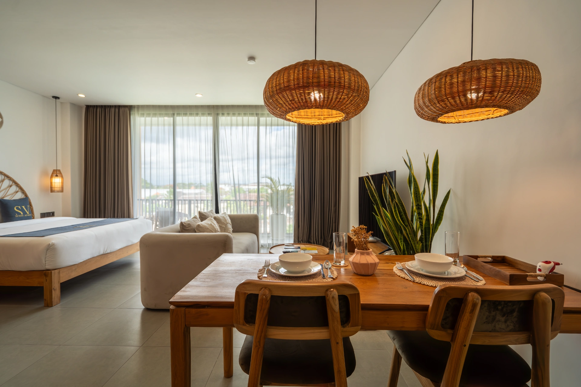 Modern 1BR Suite | Pool & Co-working Space - Near Batu Belig Beach
