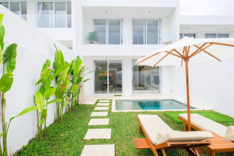 Modern 2BR Mediterranean Villa Near Karma Beach