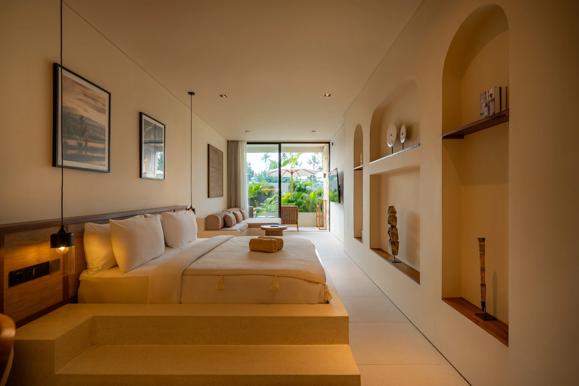 Sore Hotel - 1BR Canggu By The Pool Studio | Workspace