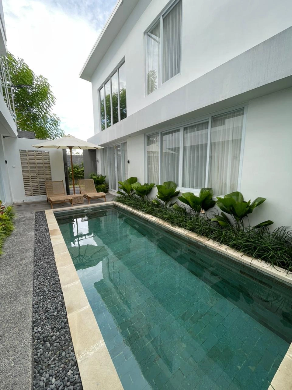 4 BEDROOM MODERN VILLA IN PANTAI LYMA - AF614