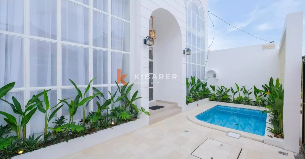 Modern Mediterranean Three-Bedroom Pool Villa in Prime Berawa Location YRR3755