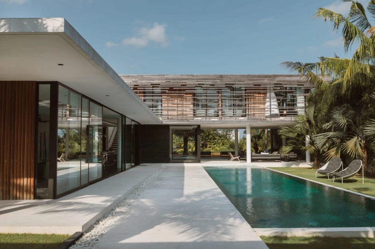 LUXURY VILLA FOR MONTHLY, YEARLY RENT AND LEASEHOLD IN BERAWA