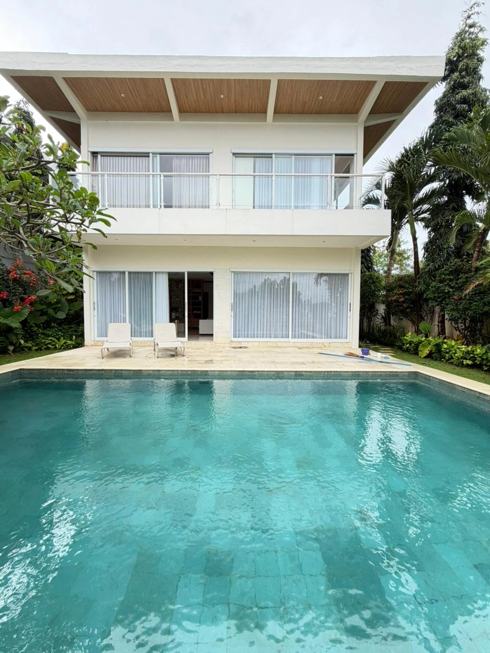 DO 491- FOR RENT VILLA LUXURY OCEAN VIEW UNGASAN 