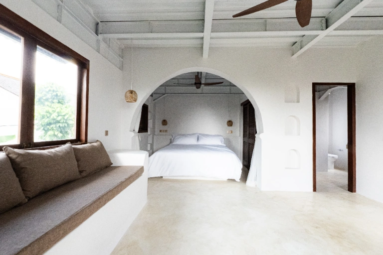 Modern Hilltop Studio w/ Resort Pool Access – Penestanan, Ubud in Ubud - Image 5