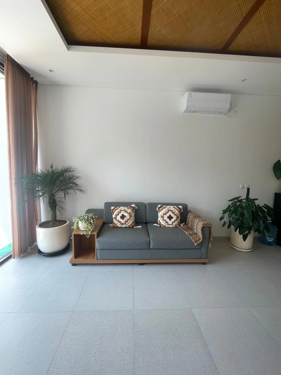 DO 446-FOR RENT TROPICAL MODERN VILLA LOCATED AT NUSA DUA  in Nusa Dua - Image 4