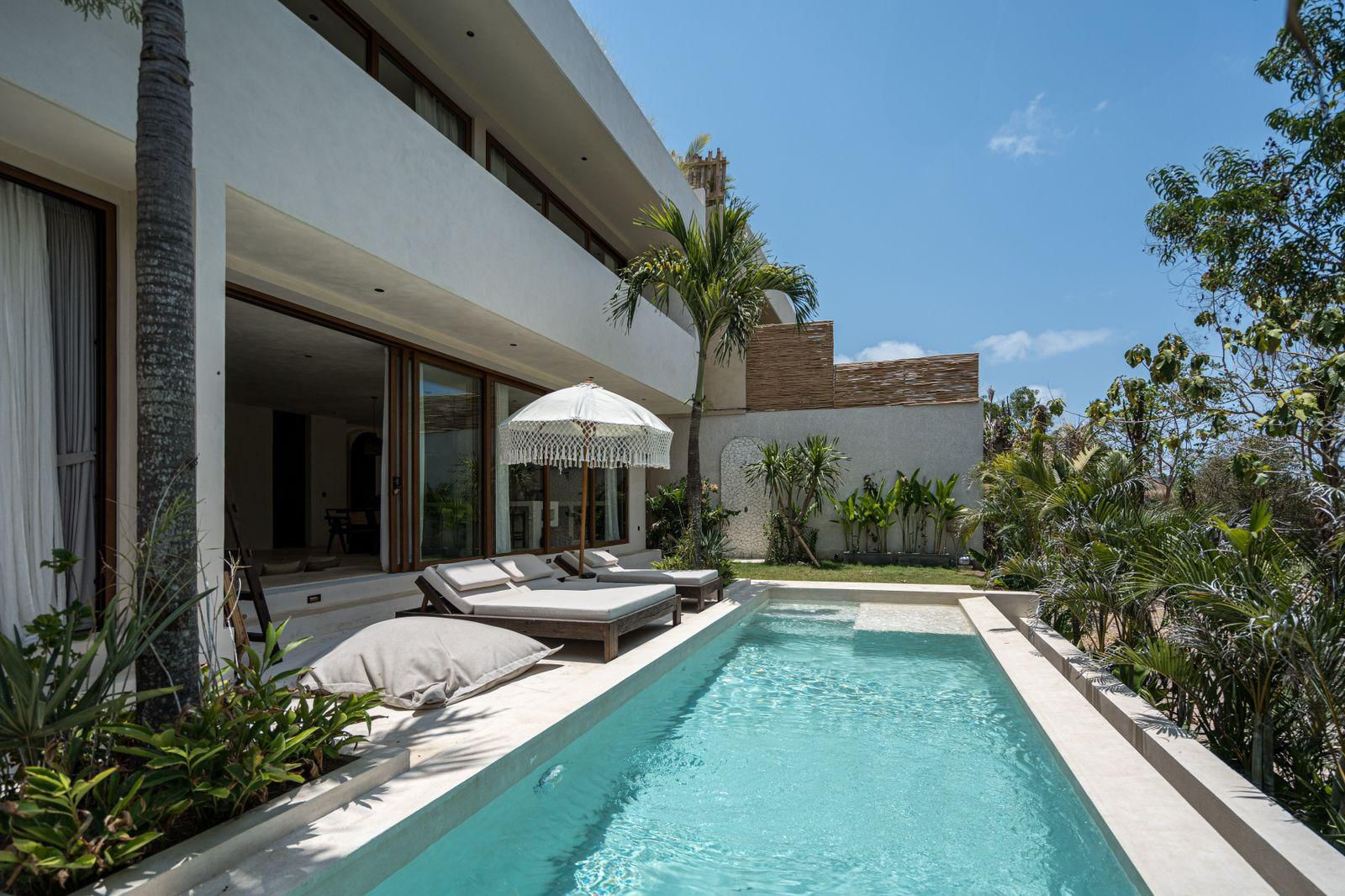 LUXURY VILLA PADANG2 WITH PRIVATE POOL AND ROOFTOP Ocean & Jungle view in Uluwatu - Image 1