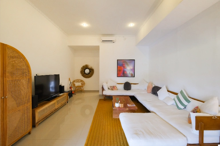 3UM10 | Villa Bissil | 3BR Villa | Umalas in Seminyak - Image 4