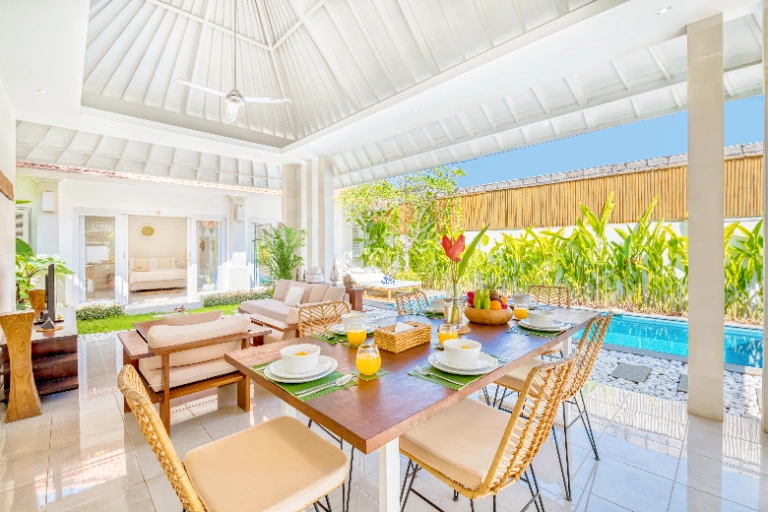 3BR VILLA FO RENT AT UMALAS | IP in Canggu - Image 2