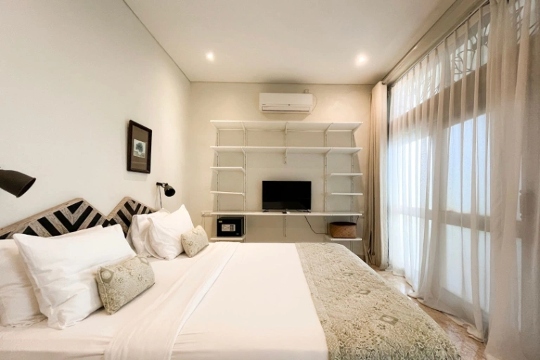 ⚡Electricity Included – Relaxing 1BR Beachside Apartment with Pool Access in Seminyak - Image 5