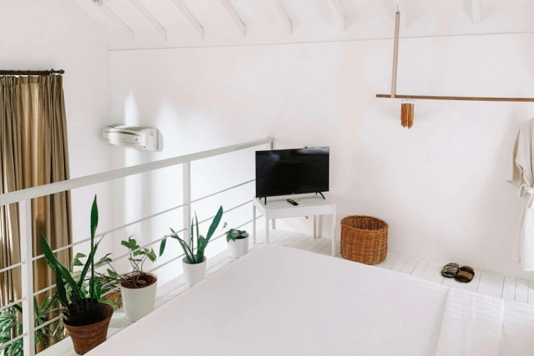 ⚡ Electricity Included - Bright Private Studio Near Seminyak Beach in Seminyak - Image 4