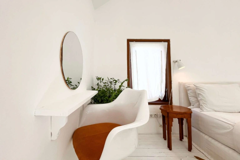 ⚡ Electricity Included - 1BR Poolside Loft with Inner Courtyard in Seminyak - Image 2