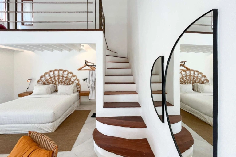 👣 Steps to Seminyak Beach - Tropical Studio with Electricity Included in Seminyak - Image 3