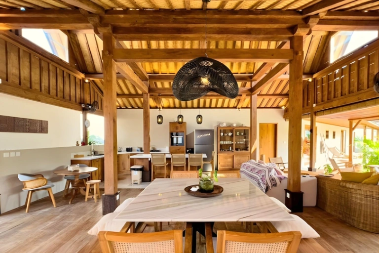 3BR Combined Joglo & Modern Architecture Villa - Prime Location in Tabanan - Image 4