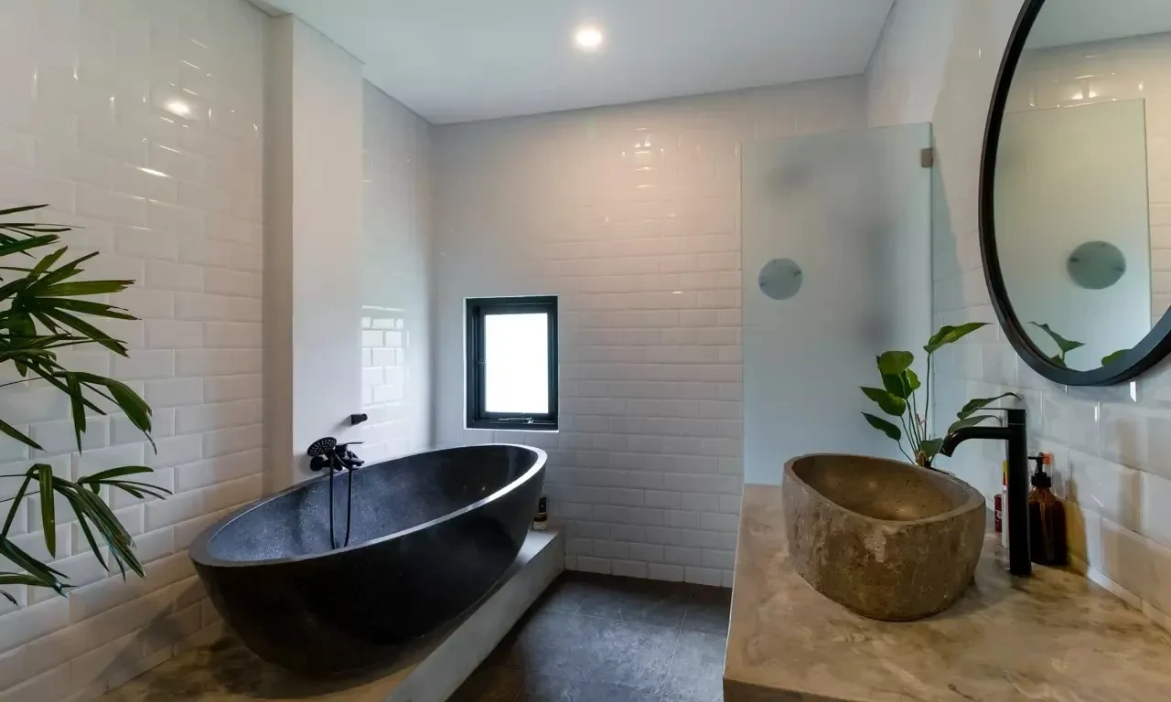 RBS26: 4 BEDROOM SPACIOUS VILLA WITH ROOFTOP – CANGGU in Canggu - Image 2