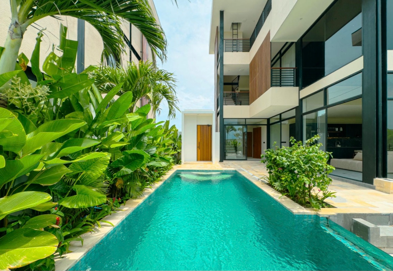 THE OCEAN-VIEW ROOFTOP: 300m to the Beach & Pool & Jacuzzi in Pererenan - Image 5