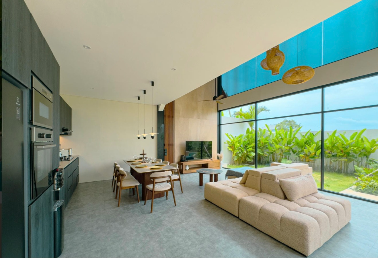 THE OCEAN-VIEW ROOFTOP: 300m to the Beach & Pool & Jacuzzi in Pererenan - Image 3