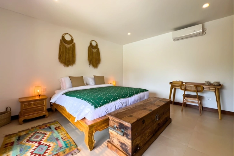 LEASEHOLD 3BR Combined Joglo & Modern Architecture Villa - Prime Location in Tabanan - Image 5