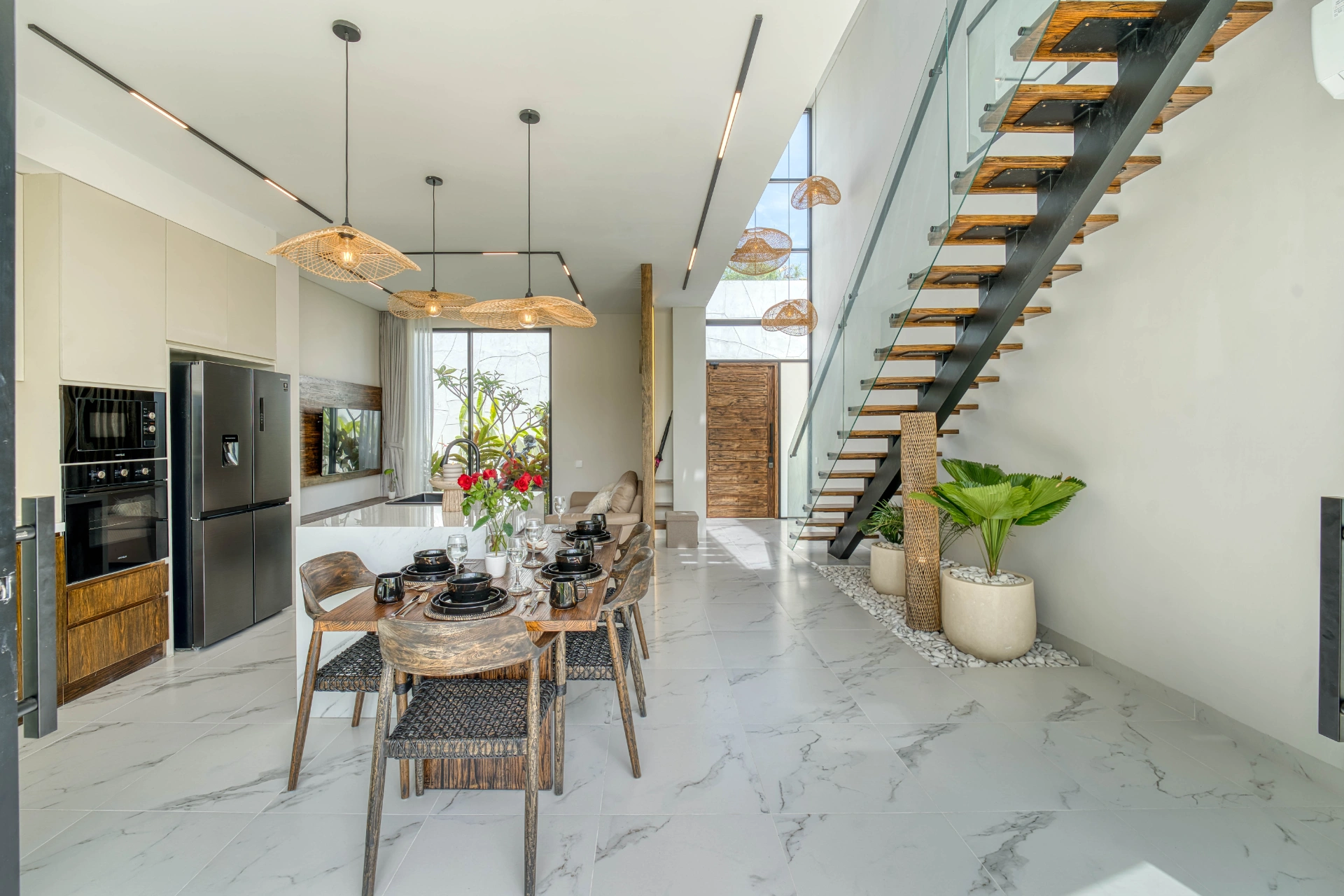 Stunning 3BR Rooftop Villa w/Ocean & Sunset Views in Kuta - Image 1