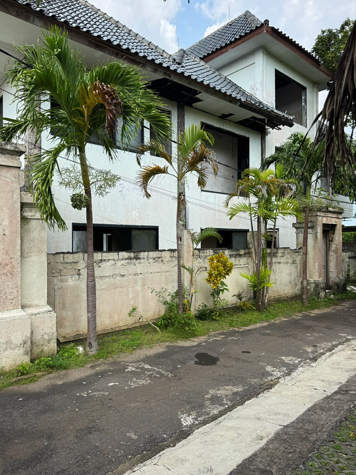 SALE VILLA FOR RENOVATION  in Nusa Dua - Image 5