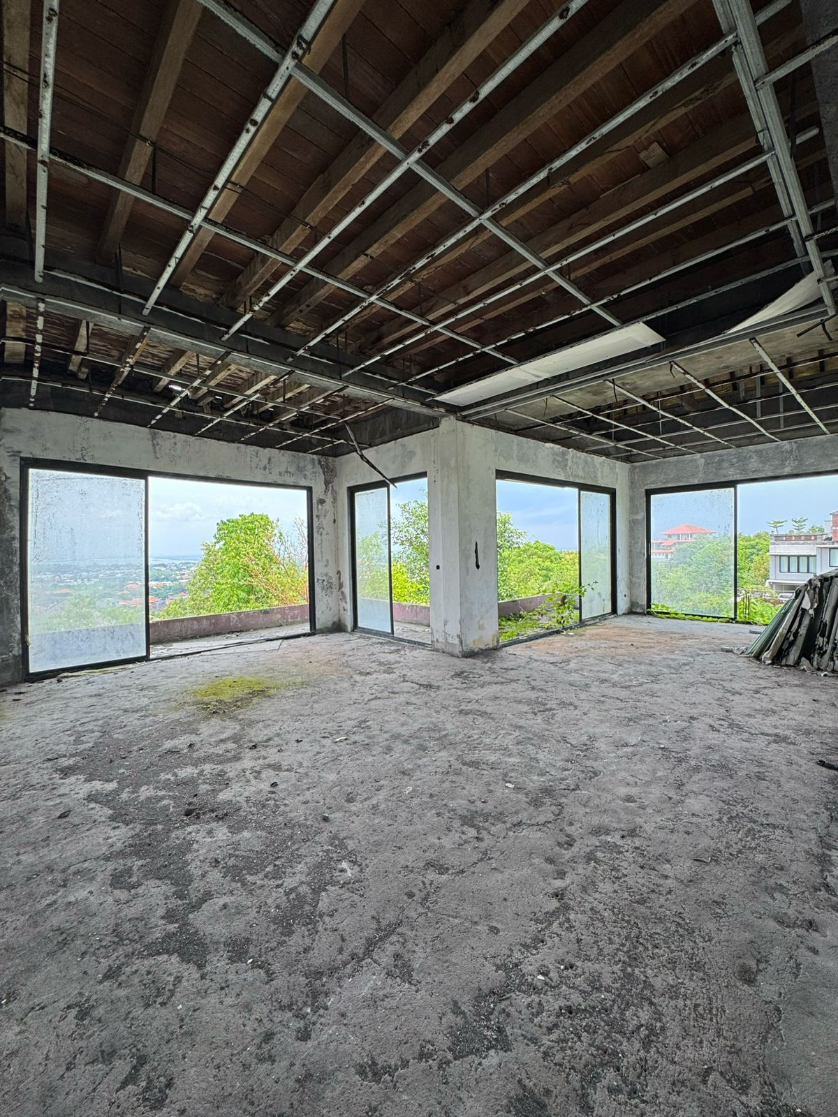 SALE VILLA FOR RENOVATION in Nusa Dua - Image 4