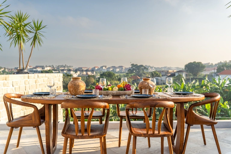 Villa Stone Castle – Mediterranean Calm with Rice Field Views in Berawa in Canggu - Image 5