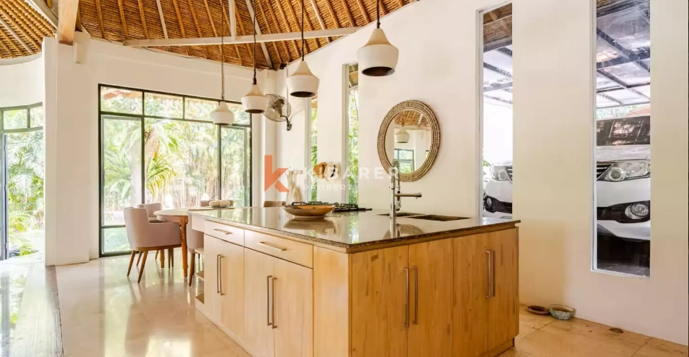 Relaxing Tropical Two Bedroom Villa with Garden Paradise in Umalas YRV4625 in Seminyak - Image 5