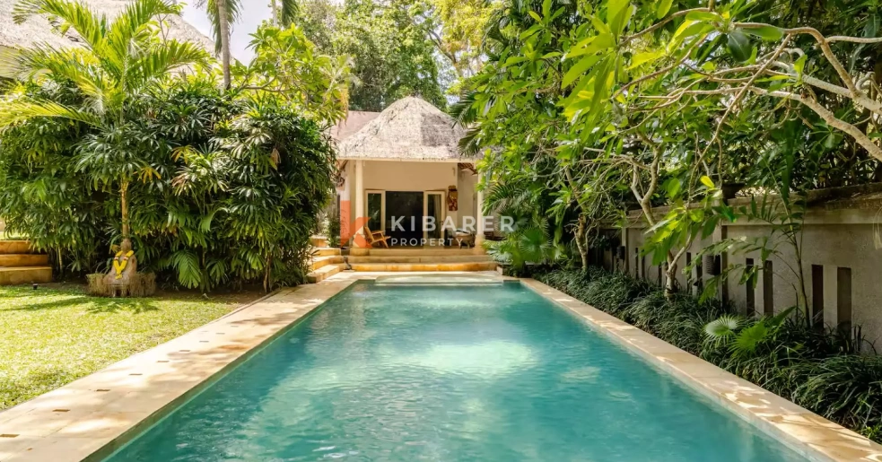 Relaxing Tropical Two Bedroom Villa with Garden Paradise in Umalas YRV4625 in Seminyak - Image 4