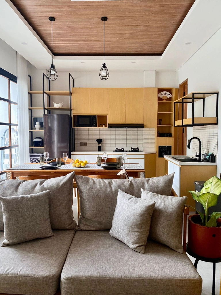 4 BEDROOMS VILLA IN CANGGU BERAWA AVAILABLE FOR MONTHLY AND YEARLY RENT in Canggu - Image 4